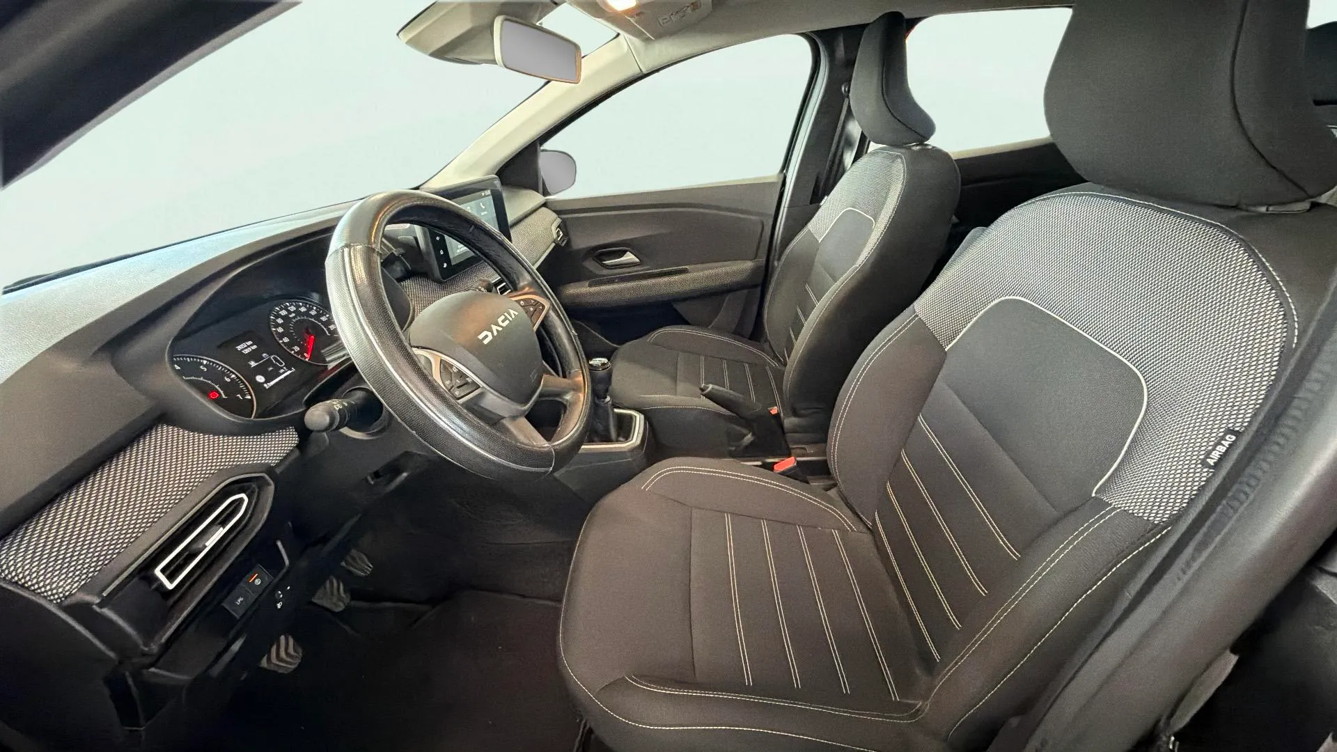 Dacia Sandero Essential SCe 65 - foto 10