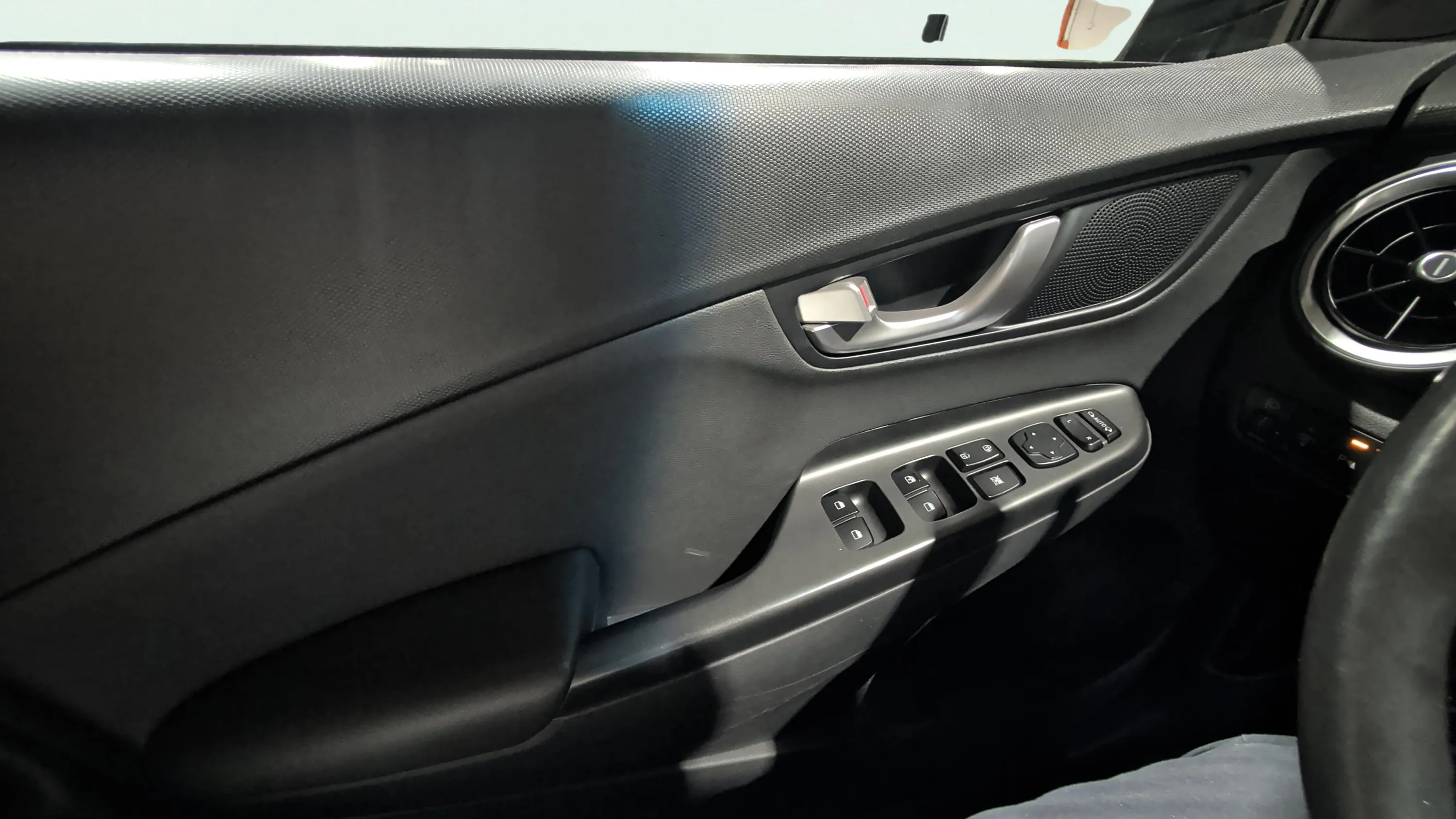 Hyundai Kona 1.6 GDI HEV Style Sky DCT - foto 9
