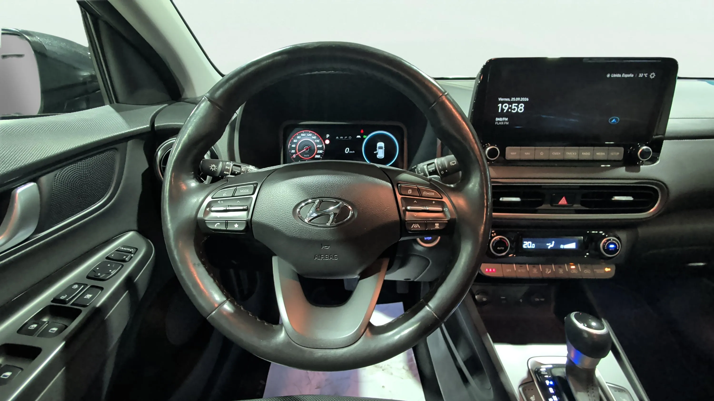 Hyundai Kona 1.6 GDI HEV Style Sky DCT - foto 13