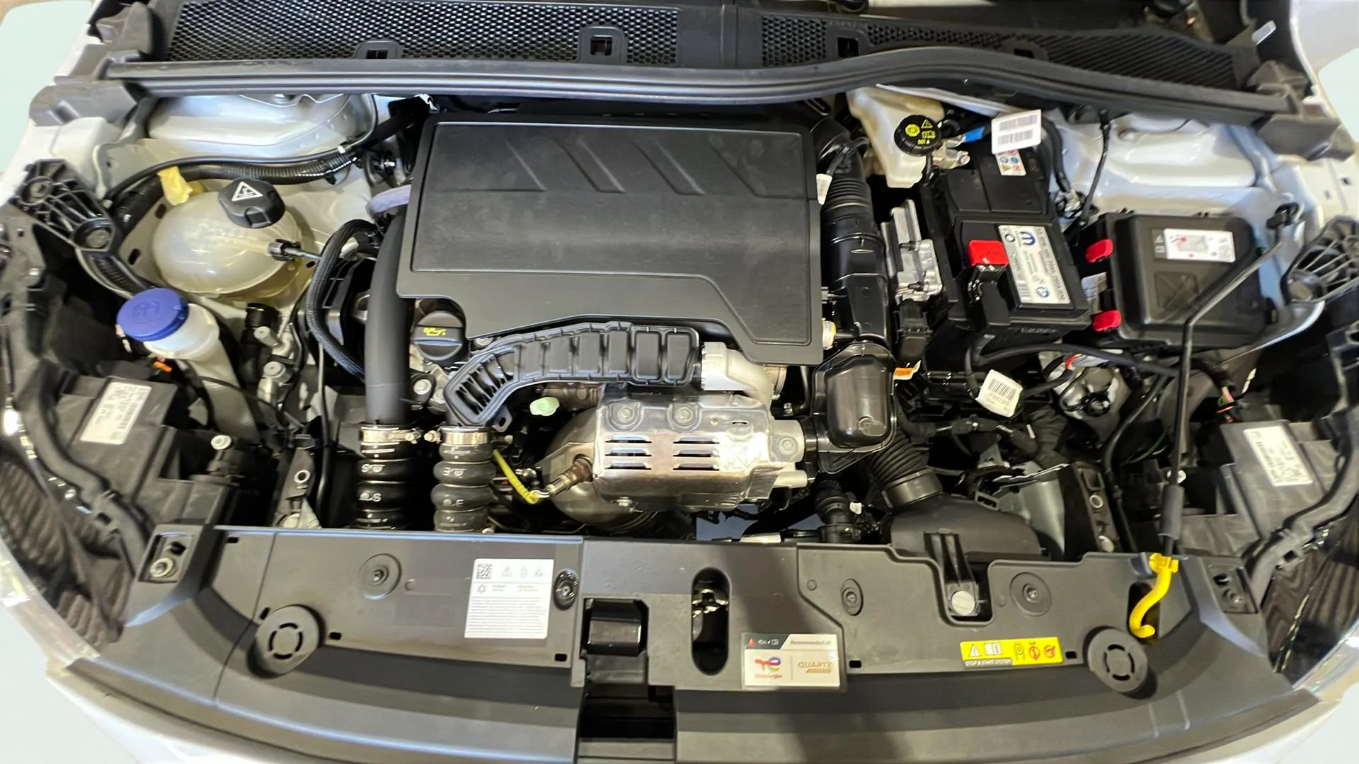 Peugeot 208 Allure Gasolina 100 - foto 18