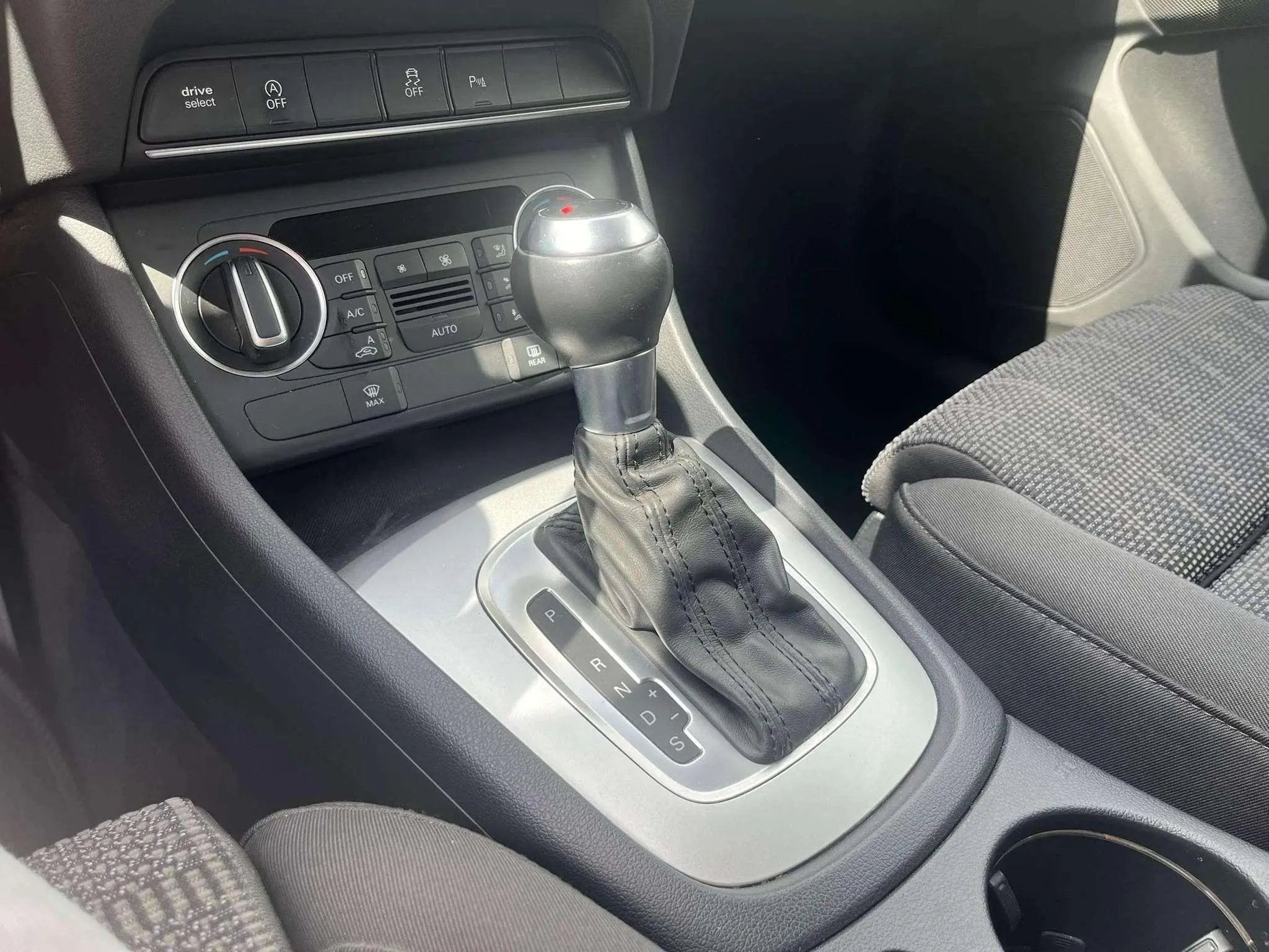 Audi Q3 2.0 TDI quattro S tronic - foto 20