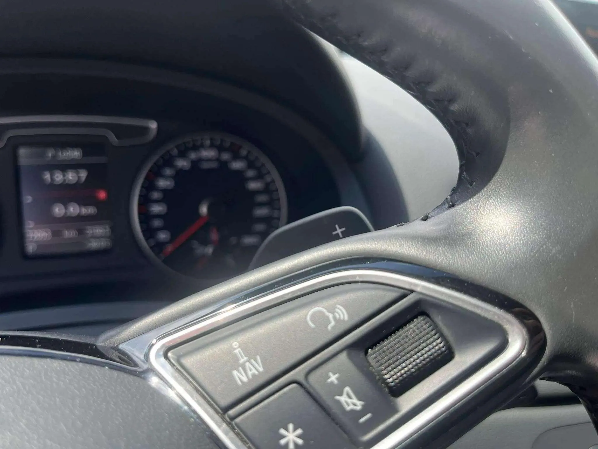 Audi Q3 2.0 TDI quattro S tronic - foto 23