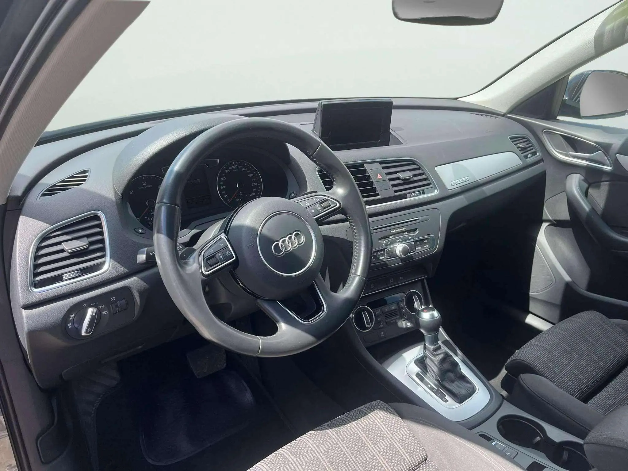 Audi Q3 2.0 TDI quattro S tronic - foto 12
