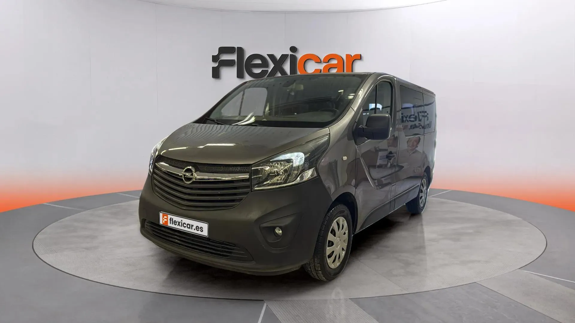 Opel Vivaro 1.6 CDTI L1 2.7t Combi Plus-9 - foto 3