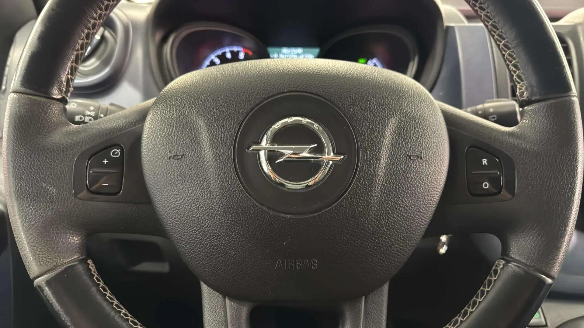 Opel Vivaro 1.6 CDTI L1 2.7t Combi Plus-9 - foto 9