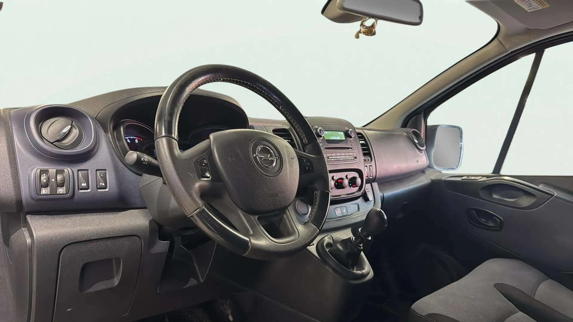 Opel Vivaro 1.6 CDTI L1 2.7t Combi Plus-9 - foto 7