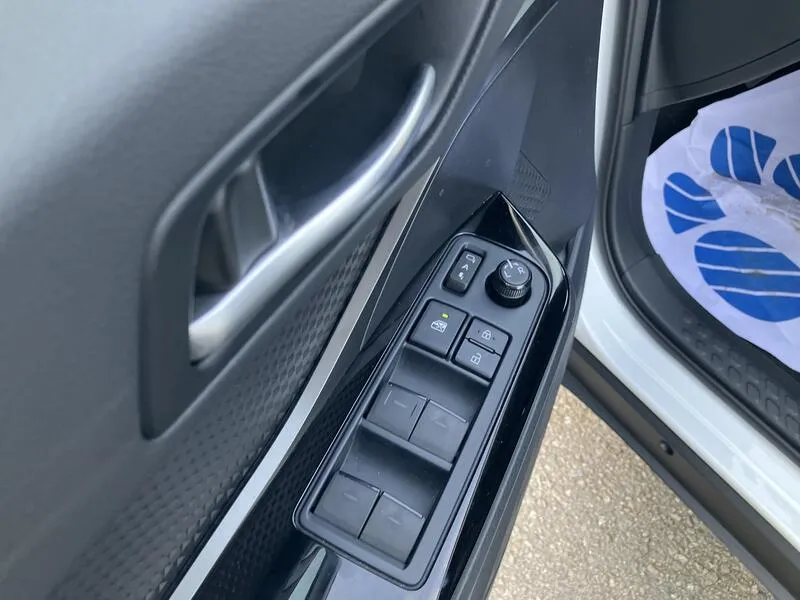 Toyota C-HR 2.0 180H Advance - foto 13