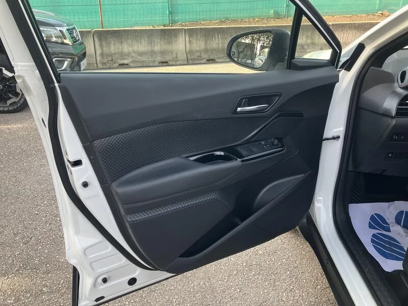 Toyota C-HR 2.0 180H Advance - foto 12