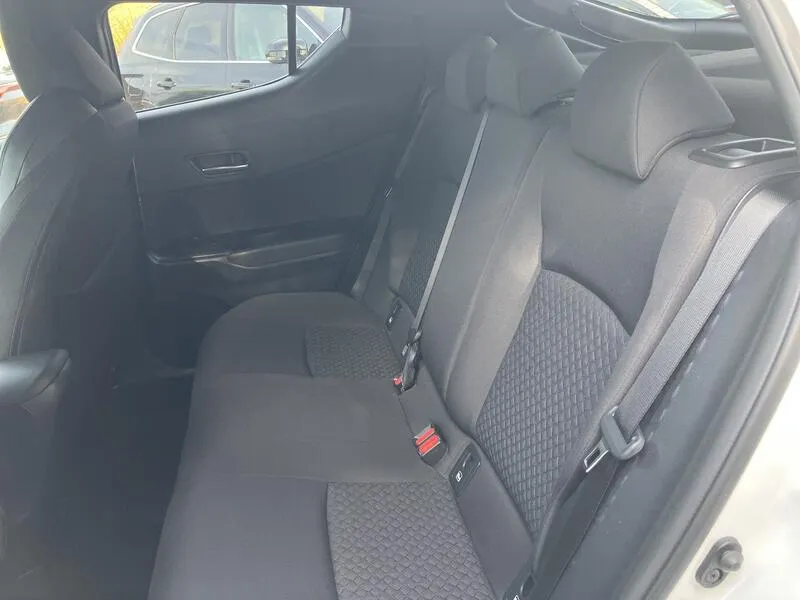 Toyota C-HR 2.0 180H Advance - foto 25