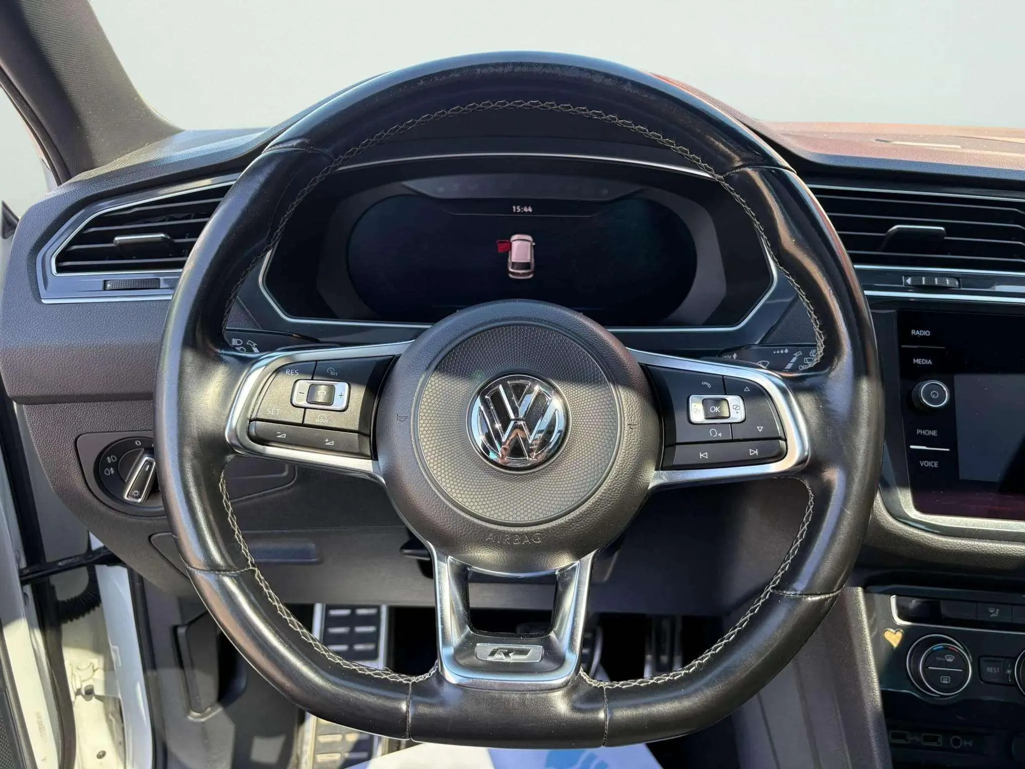 Volkswagen Tiguan Sport 2.0 TDI 4Motion DSG - foto 12