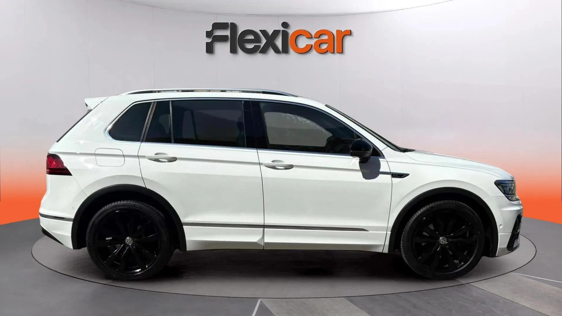 Volkswagen Tiguan Sport 2.0 TDI 4Motion DSG - foto 9