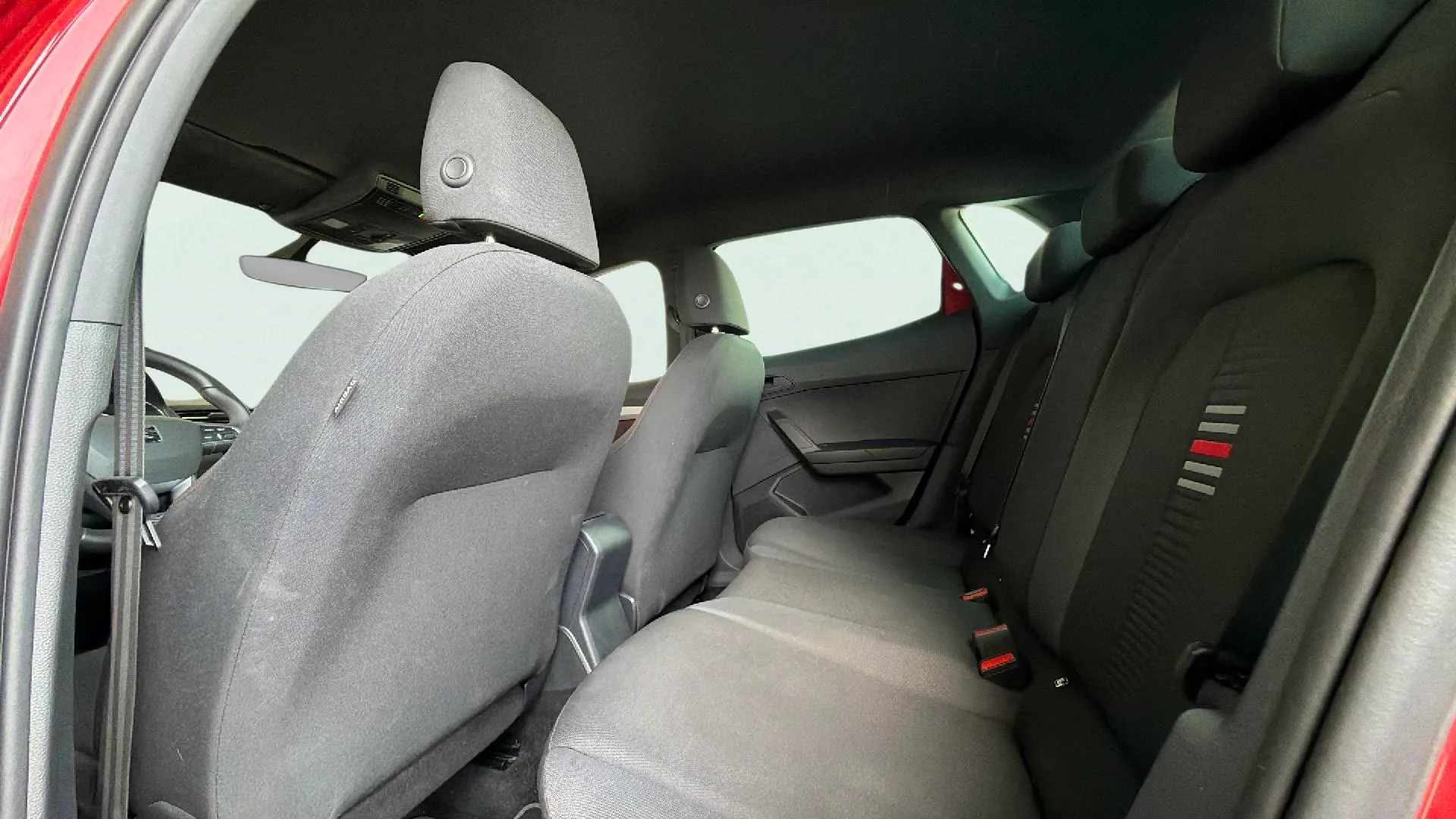 SEAT Ibiza 1.0 TSI FR Plus - foto 32