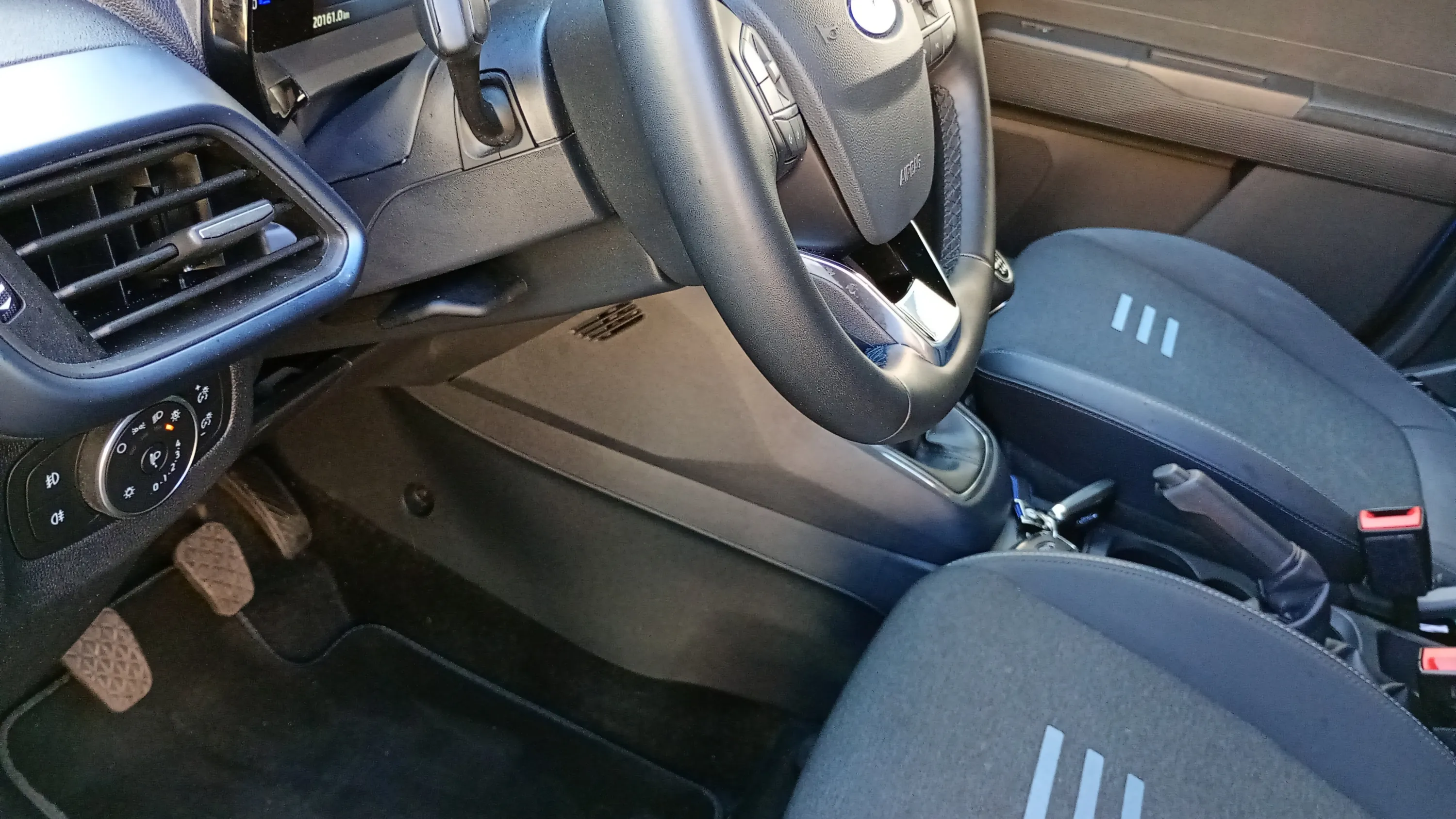 Ford Tourneo Courier 1.0 EcoBoost Active - foto 14