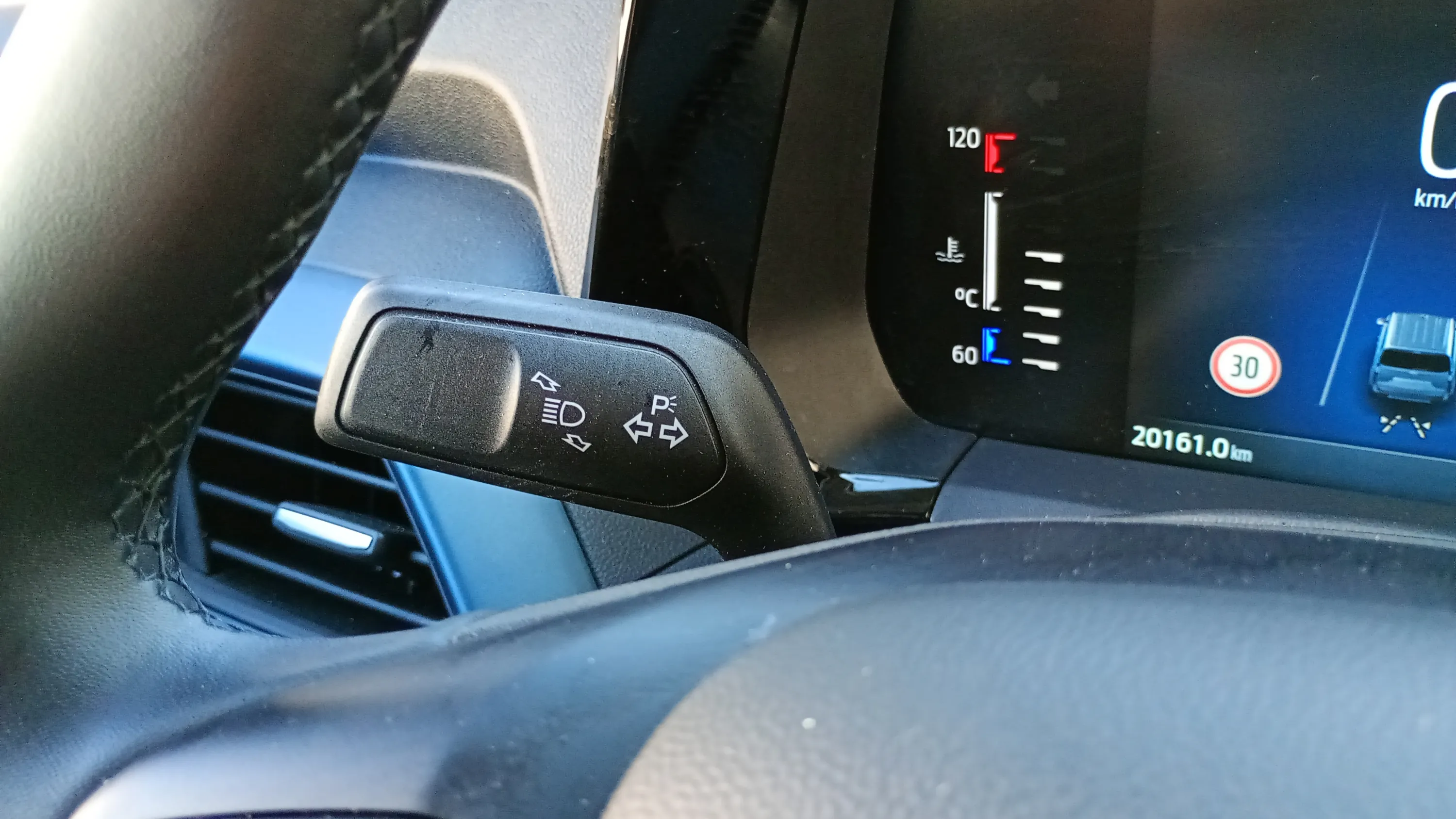 Ford Tourneo Courier 1.0 EcoBoost Active - foto 21