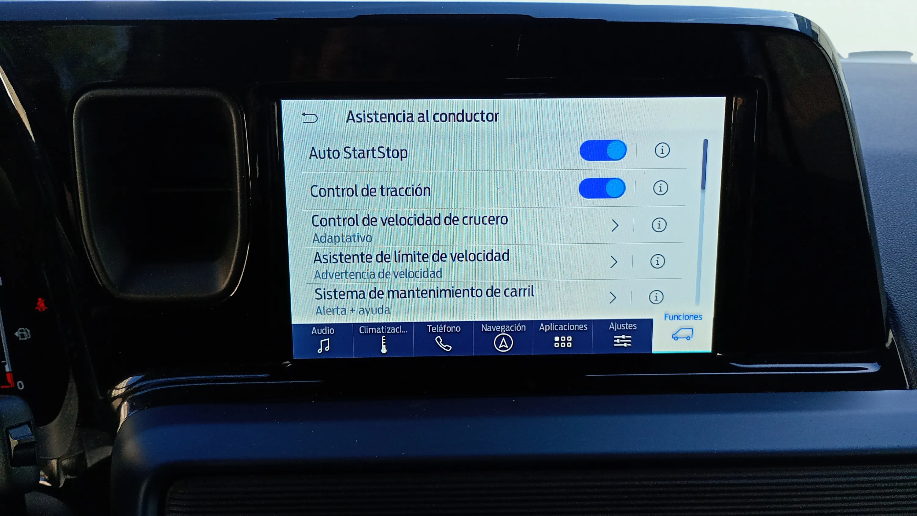 Ford Tourneo Courier 1.0 EcoBoost Active - foto 26