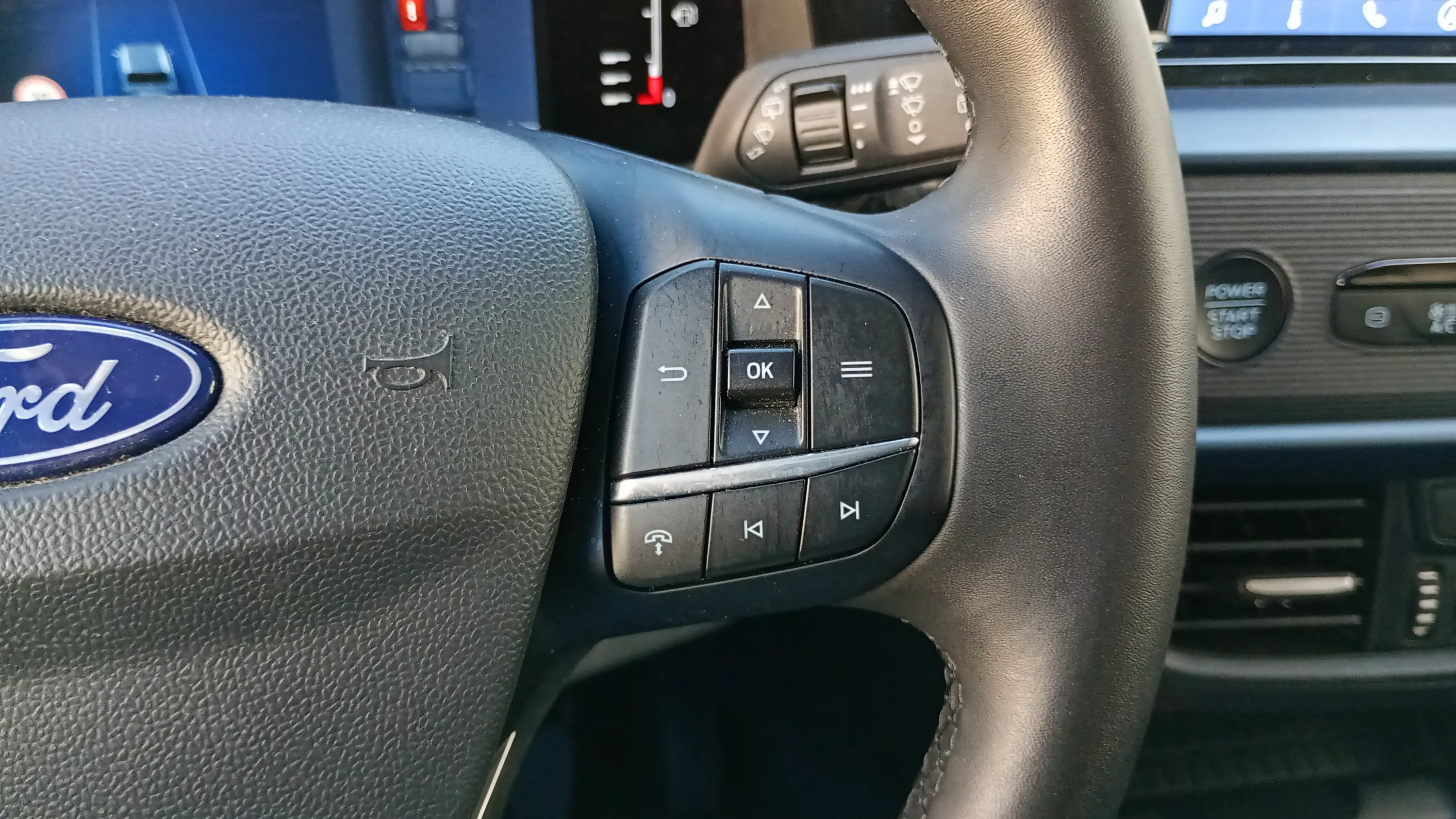 Ford Tourneo Courier 1.0 EcoBoost Active - foto 19