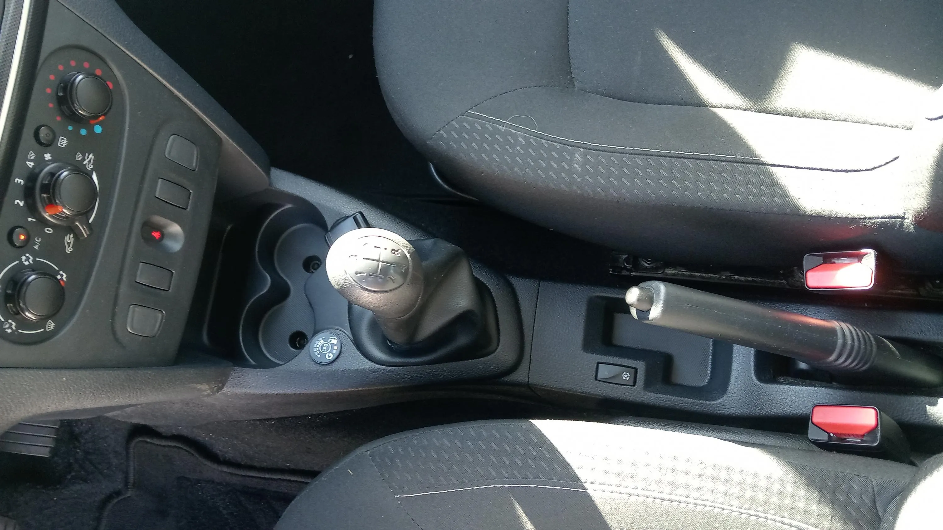 Dacia Sandero Comfort TCe 1.0 - foto 23