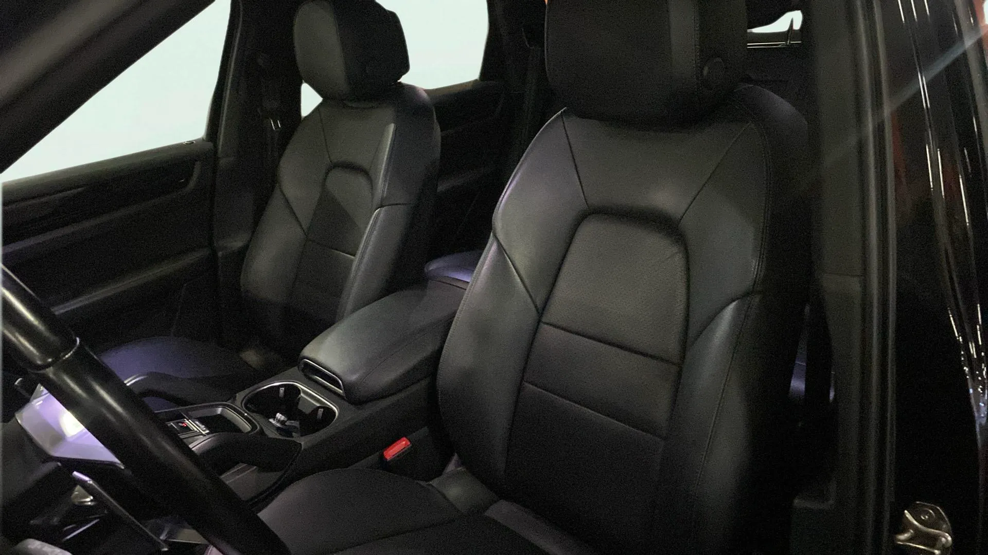Porsche Cayenne - foto 16