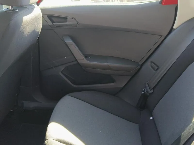 SEAT Ibiza 1.0 TSI Reference XL - foto 30