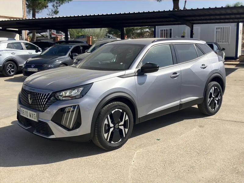 Peugeot 2008 Allure 1.2 PureTech - foto 2