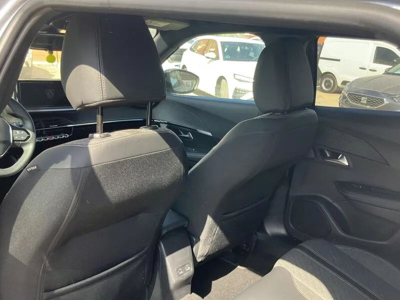Peugeot 2008 Allure 1.2 PureTech - foto 34