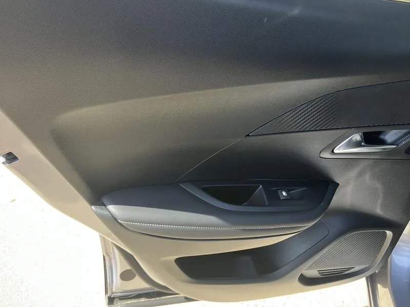 Peugeot 2008 Allure 1.2 PureTech - foto 35