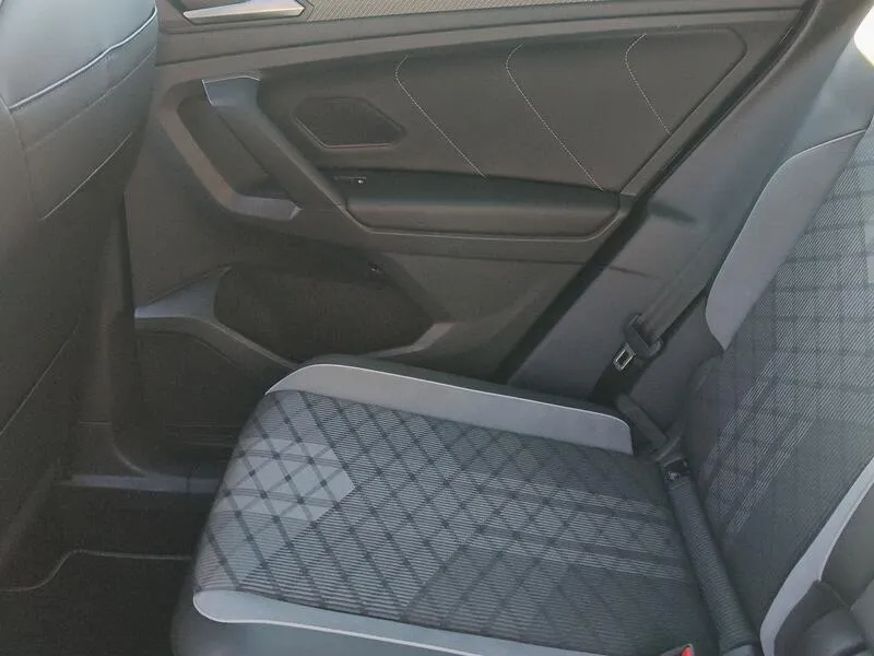 Volkswagen Tiguan R-Line 2.0 TDI - foto 35