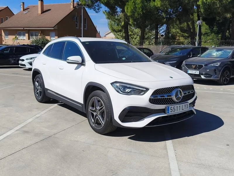 Mercedes-Benz GLA 250e - foto 8