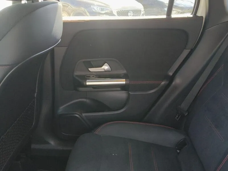 Mercedes-Benz GLA 250e - foto 31