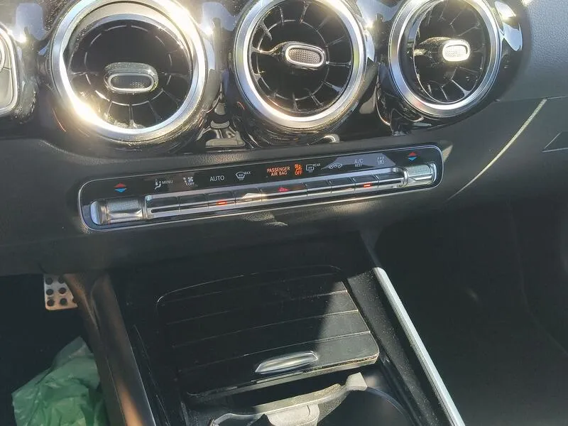 Mercedes-Benz GLA 250e - foto 12