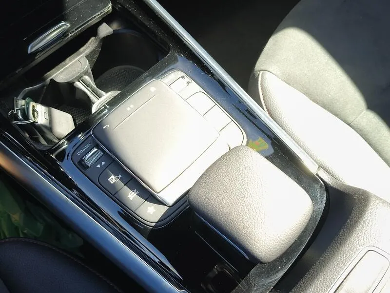 Mercedes-Benz GLA 250e - foto 13