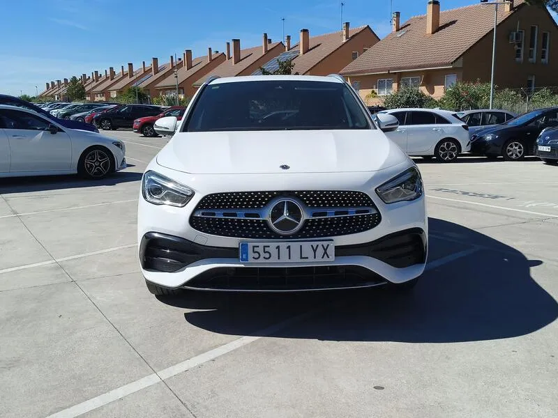 Mercedes-Benz GLA 250e - foto 9
