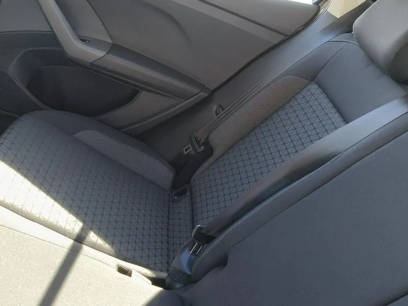 Volkswagen T-Cross Advance 1.0 TSI - foto 32