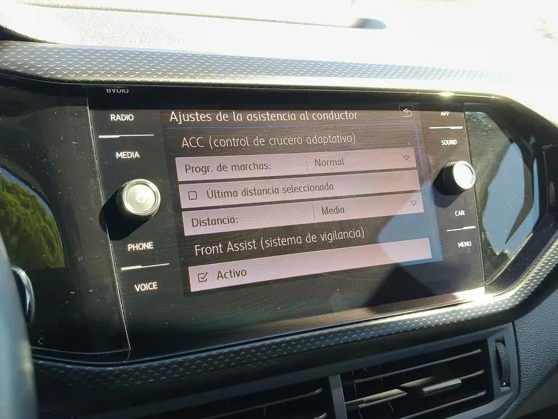 Volkswagen T-Cross Advance 1.0 TSI - foto 17