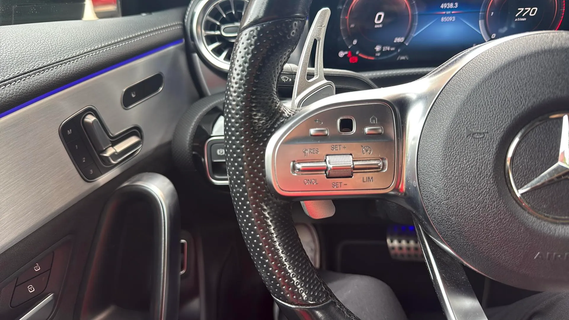 Mercedes-Benz CLA 200 D DCT - foto 26
