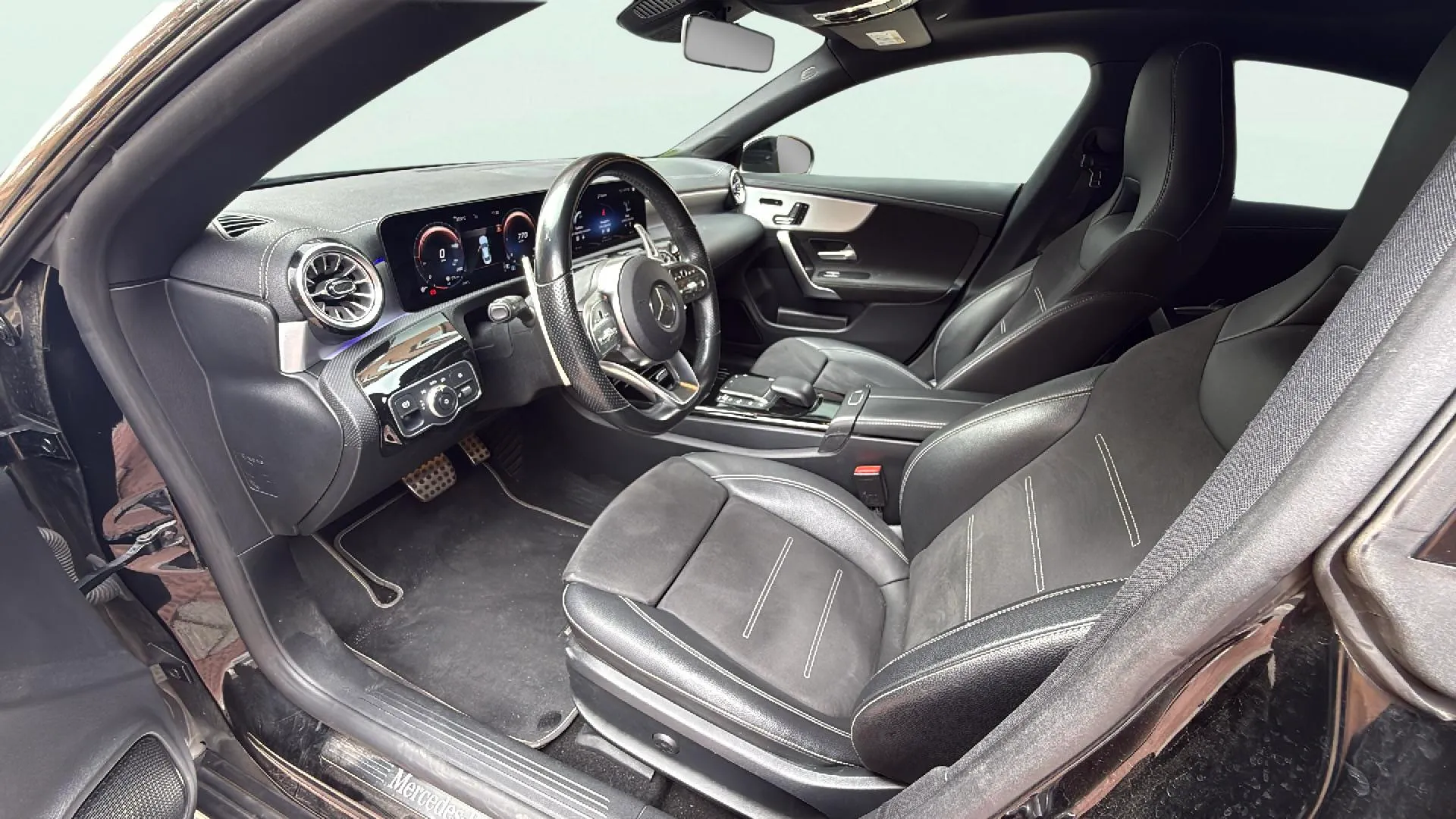 Mercedes-Benz CLA 200 D DCT - foto 16