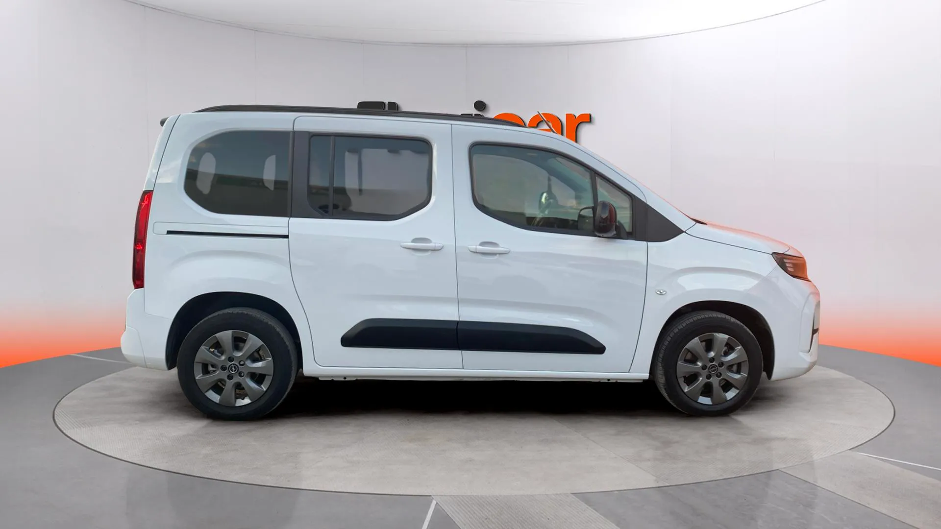 Opel Combo 1.5 Td MT6 €6.4 - foto 8
