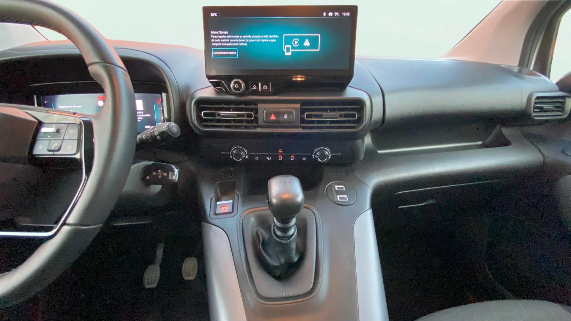 Opel Combo 1.5 Td MT6 €6.4 - foto 11