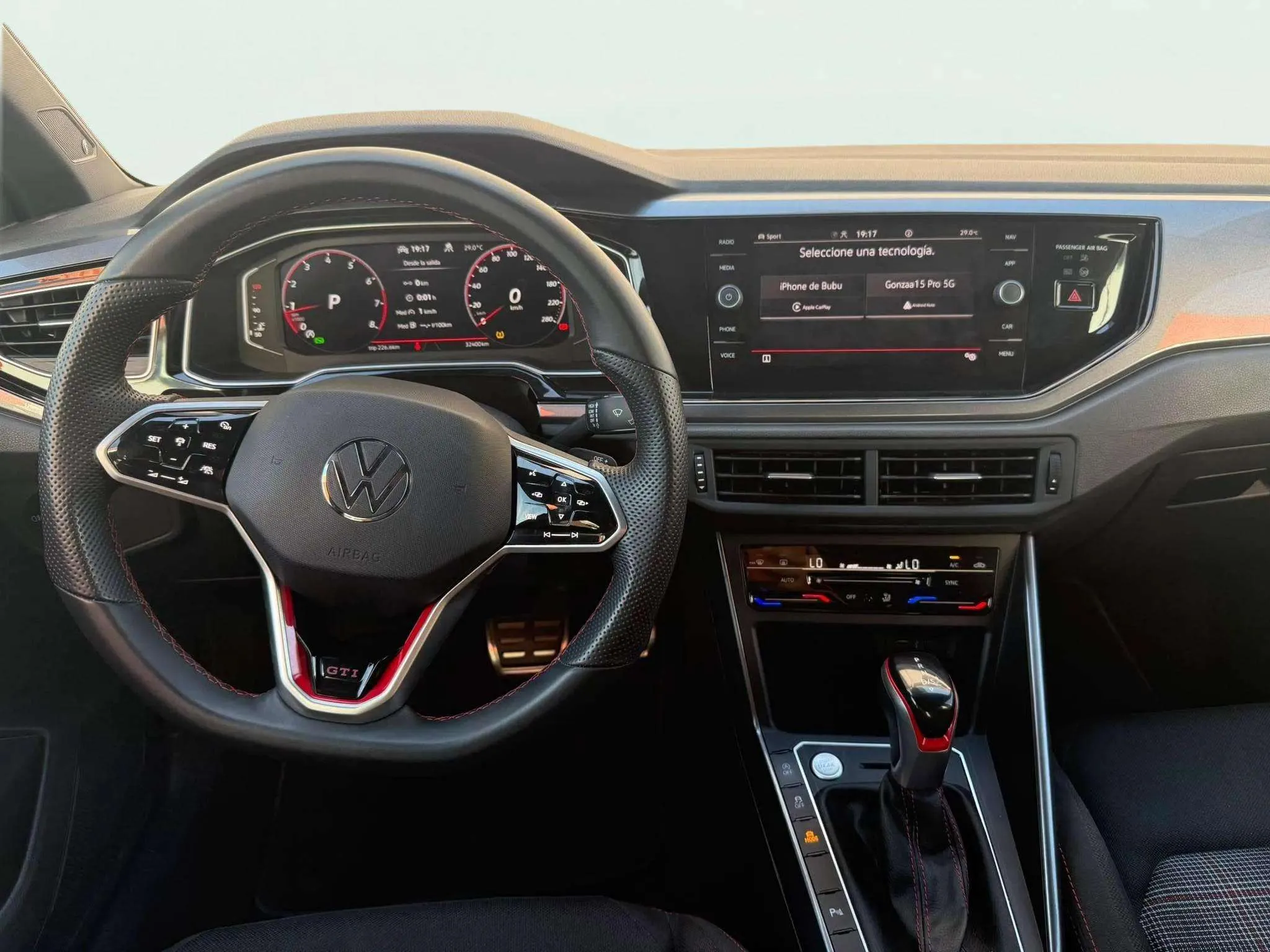 Volkswagen Polo GTI 2.0 TSI DSG - foto 9