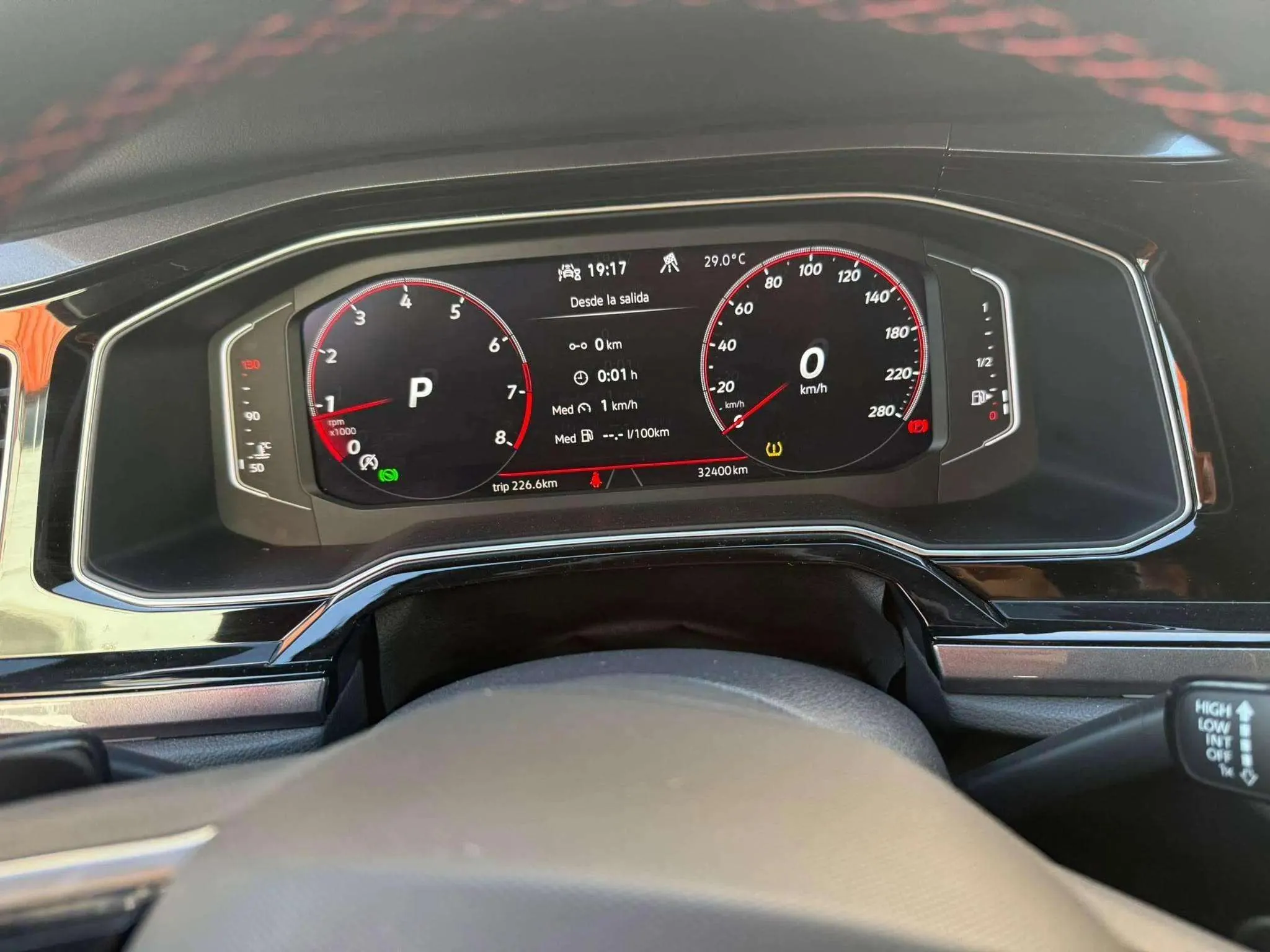 Volkswagen Polo GTI 2.0 TSI DSG - foto 14