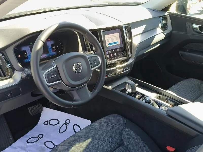 Volvo XC60 2.0 B4 D Core - foto 10
