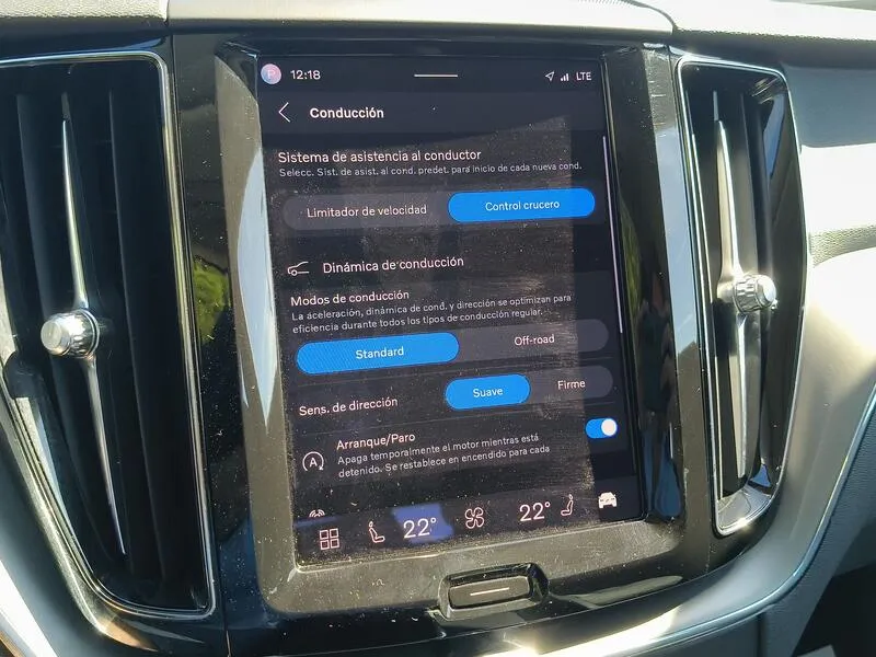 Volvo XC60 2.0 B4 D Core - foto 17