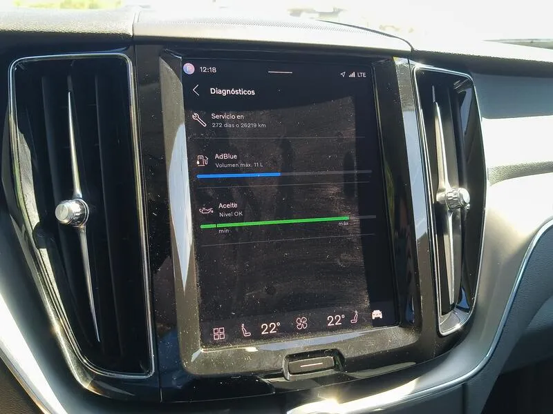 Volvo XC60 2.0 B4 D Core - foto 19