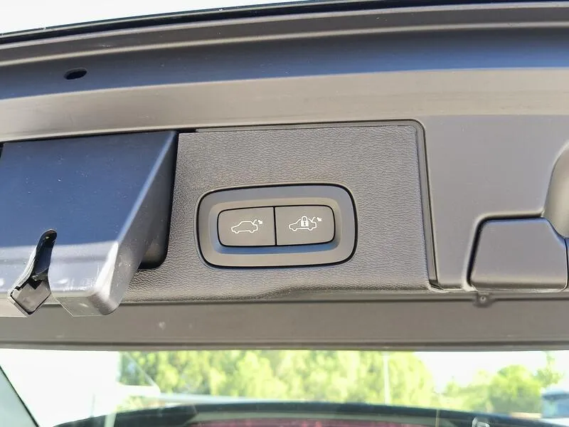 Volvo XC60 2.0 B4 D Core - foto 39