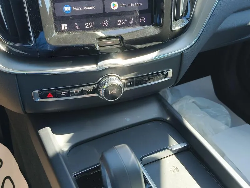 Volvo XC60 2.0 B4 D Core - foto 12