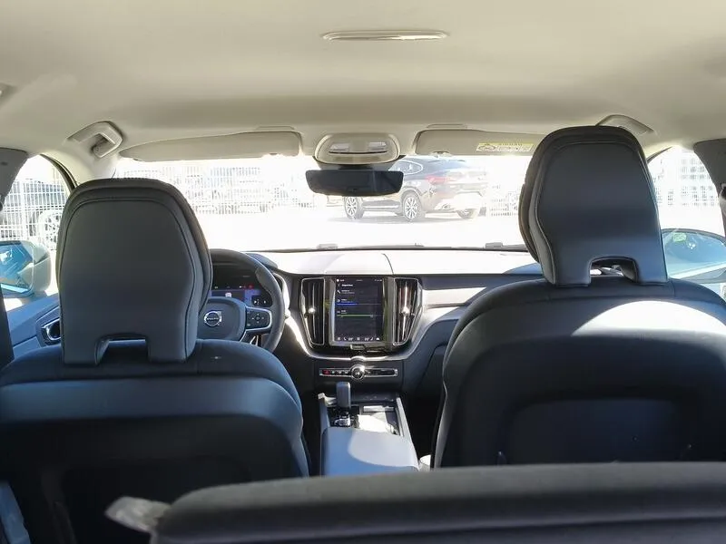 Volvo XC60 2.0 B4 D Core - foto 37