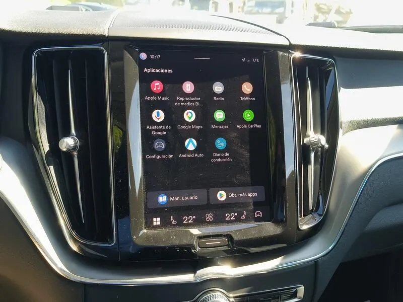 Volvo XC60 2.0 B4 D Core - foto 11