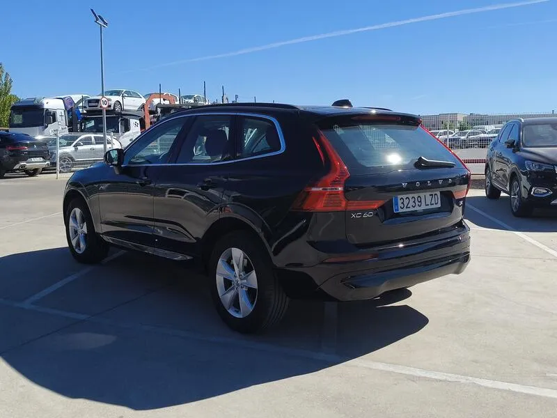 Volvo XC60 2.0 B4 D Core - foto 4