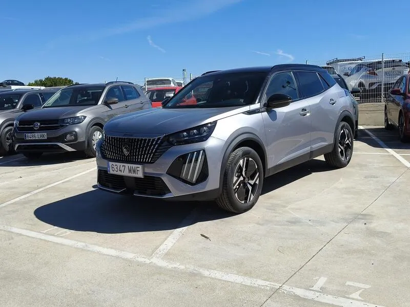 Peugeot 2008 GT BlueHDi 130