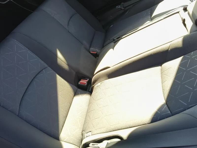 Toyota RAV4 2.5l 220H Business - foto 31